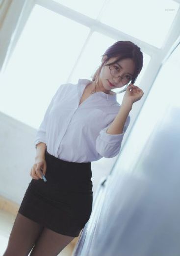 她在丈夫面前被侵犯_4399看片BD国语版完整版