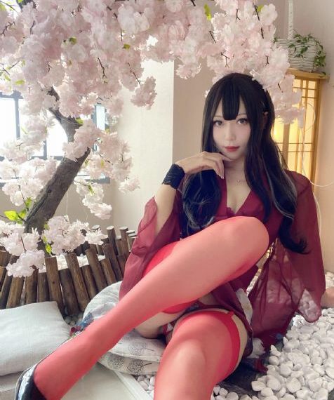 我的年轻漂亮老师高清_高清完整版高清视频观看