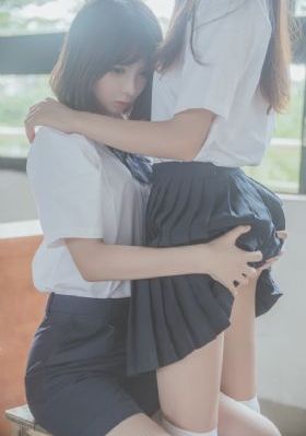 无尽裸体触手视频_免费手机在线看片