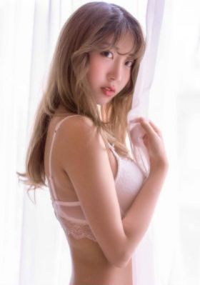 不扣纽扣的女孩_BDHD高清在线观看